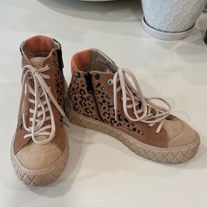 Palladium Leopard-Print High-Top Sneakers - Tan & Black